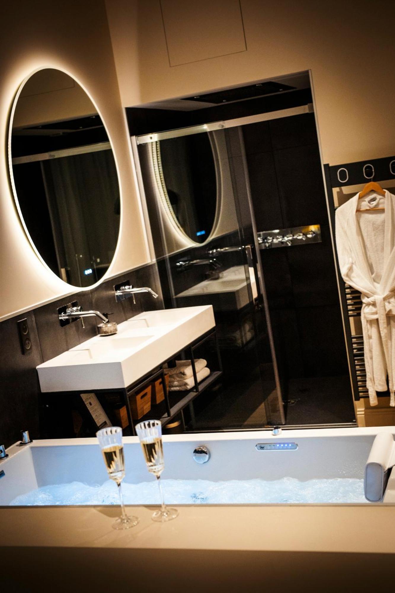 Hedone Suite De Luxe Et Spa Privatif Nancy Luaran gambar